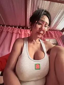 sweetieme on StripChat