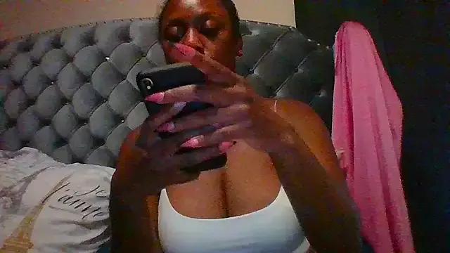 Freechat TrueeFantasee on StripChat