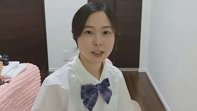 tsumugi_0721 on StripChat