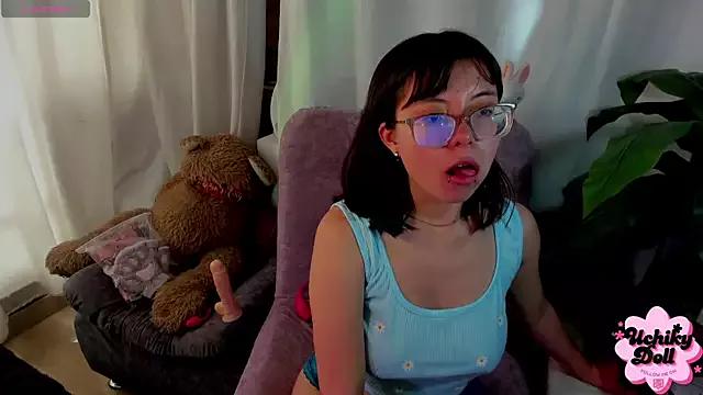 UchikyDoll on StripChat