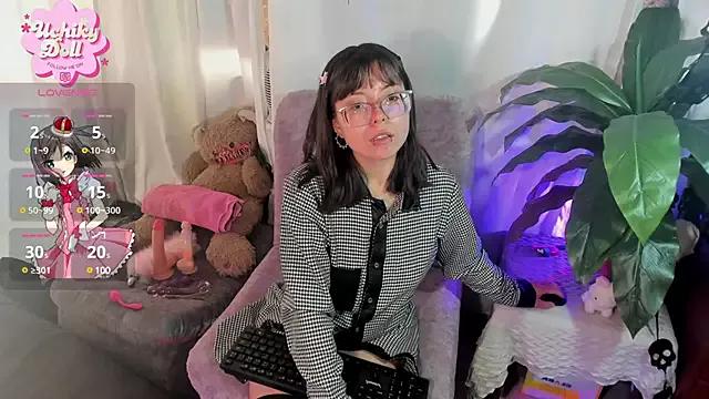 UchikyDoll on StripChat