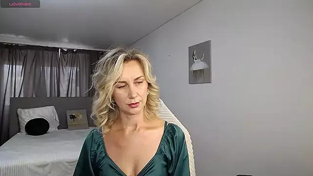 Vanessa_Nowak on StripChat