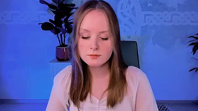 VivienLeeigh on StripChat 