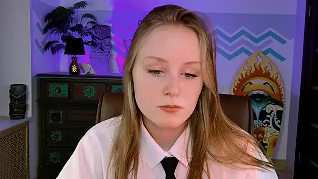 VivienLeeigh on StripChat 