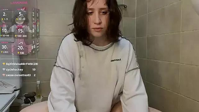 whatamarrie on StripChat