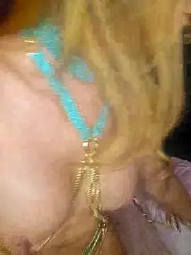 Freechat WhimsicalBirdette on StripChat