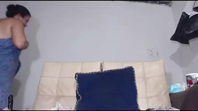 Freechat womancute on StripChat