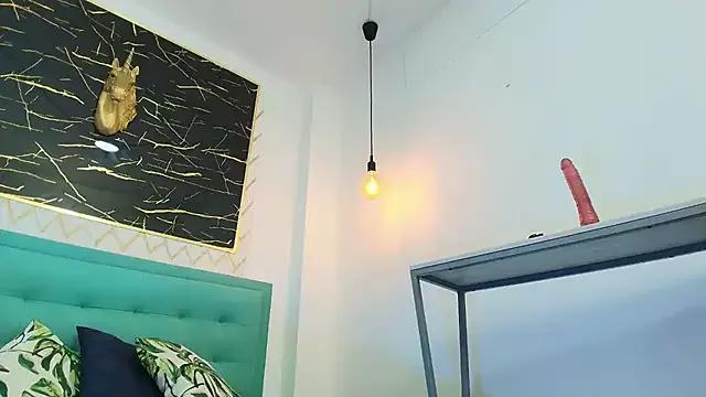 zhamira_21 on StripChat