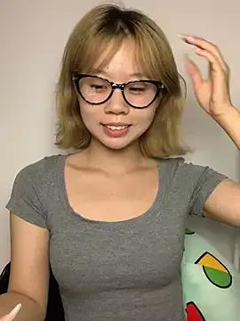 zhaomosheng125216 on StripChat